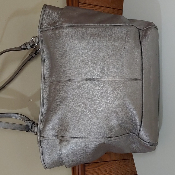 Coach New York Metallic Leather Large Shoulder Bag - Picture 5 of 17